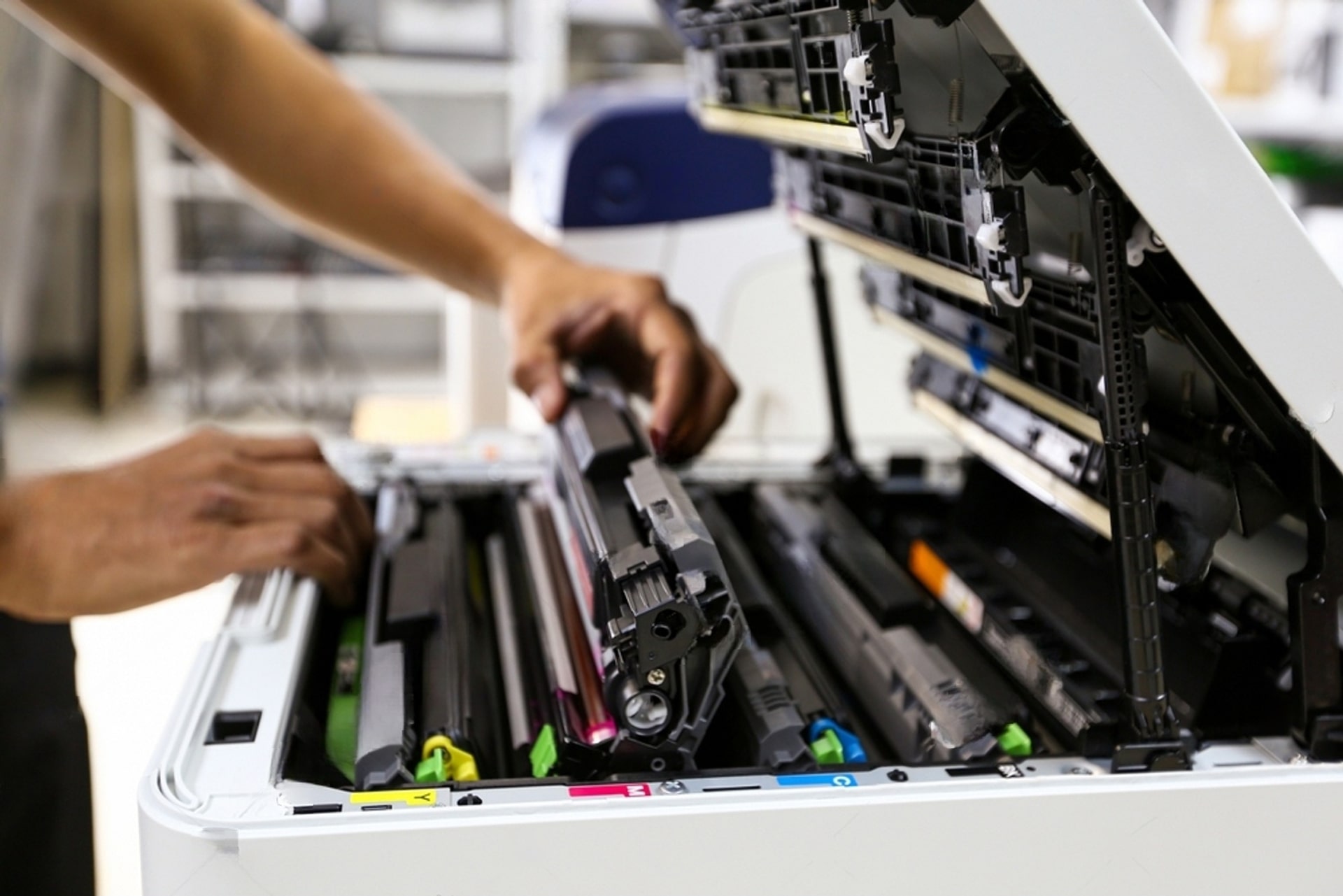 Kadıköy Yazıcı Tamiri ve Servisi: Yazıcınız mı Bozuldu? TTS Bilişim Yanınızda!